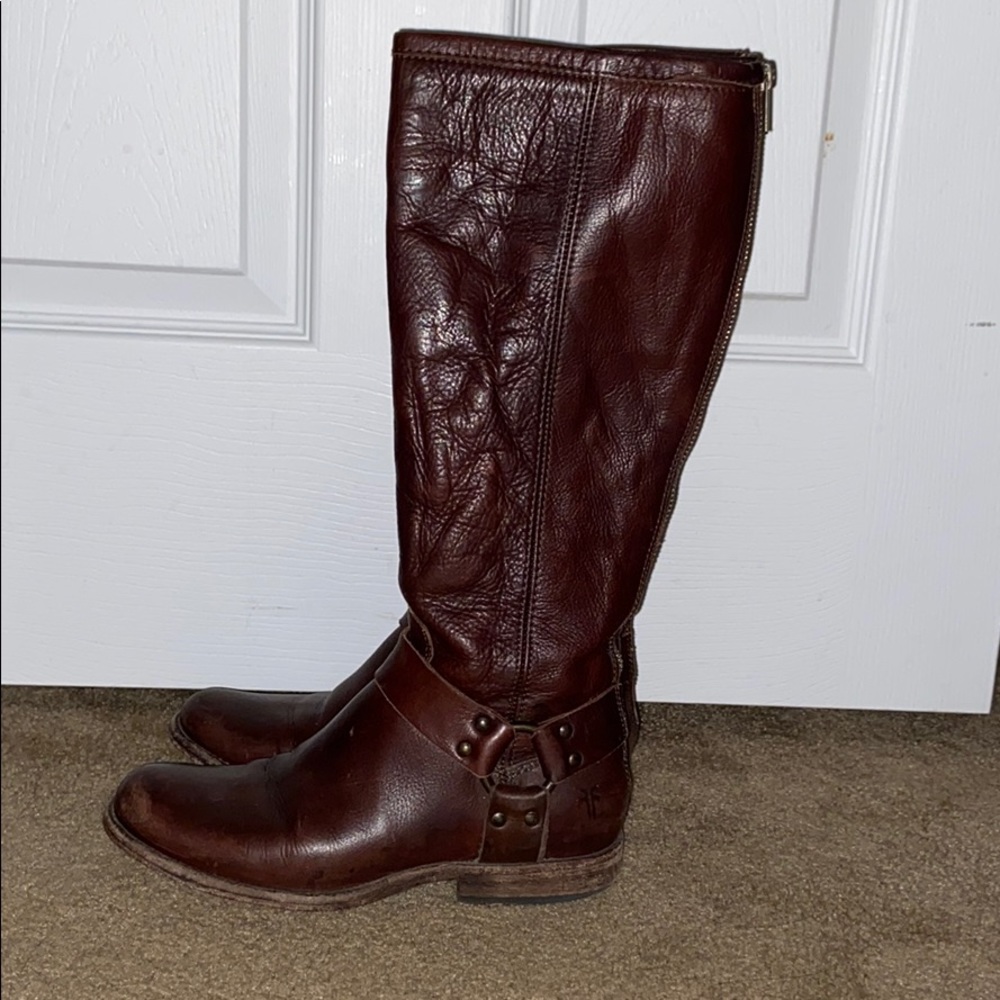 Frye Phillip Harness Tall-Brown